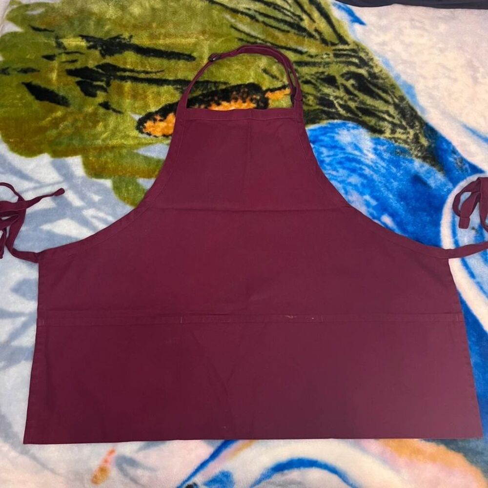 Uncommon Threads Burgundy Maroon Work Apron Adjustable Tie Waist Restaurant Chef